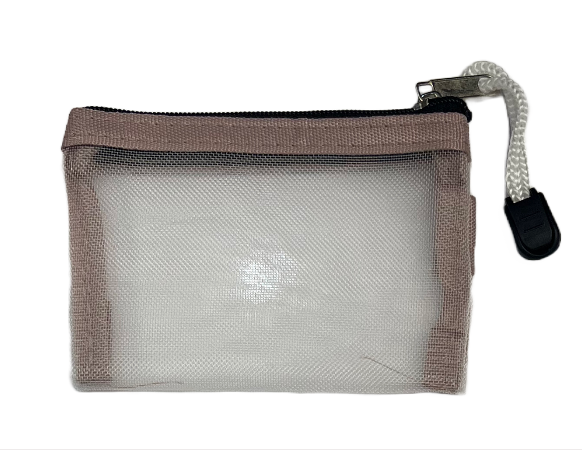 Small Mesh Zippered Pouch Pink