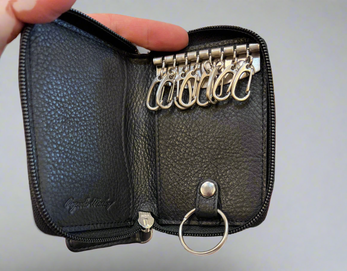 Osgoode Marley 8 Hook Zippered Key Wallet - 1592