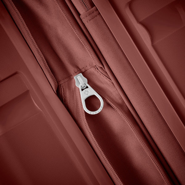 Samsonite Outline Pro Hardside Carry-On Spinner