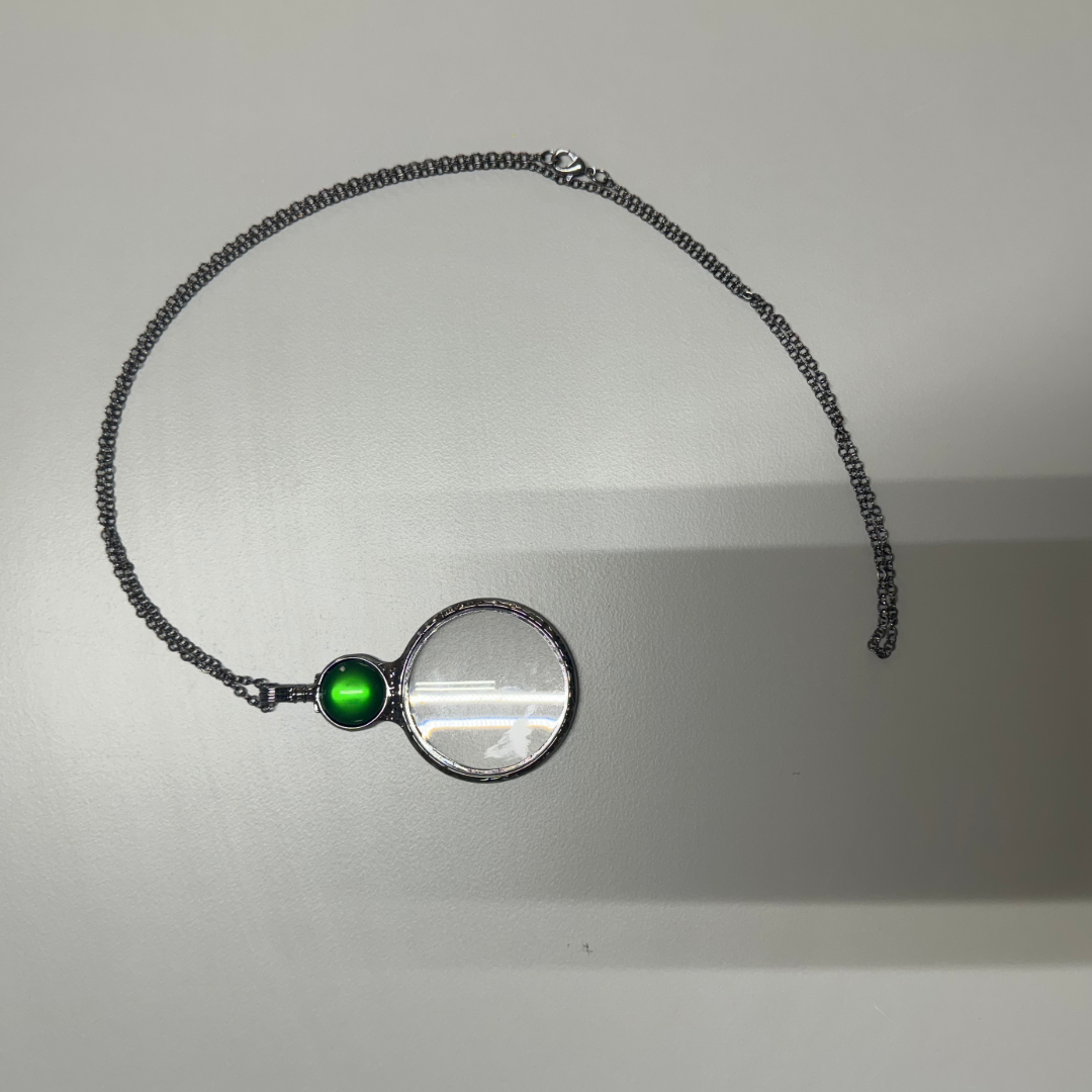 Acrylic & Glass Necklace Magnifier Green