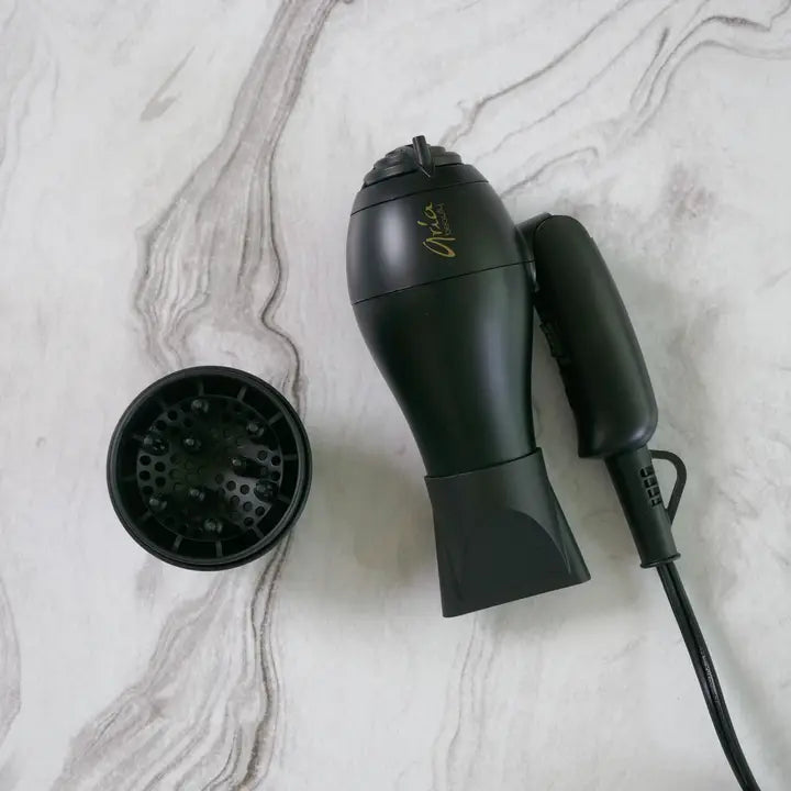 Aria Beauty Black Mini Folding Dryer - Dual Voltage Black