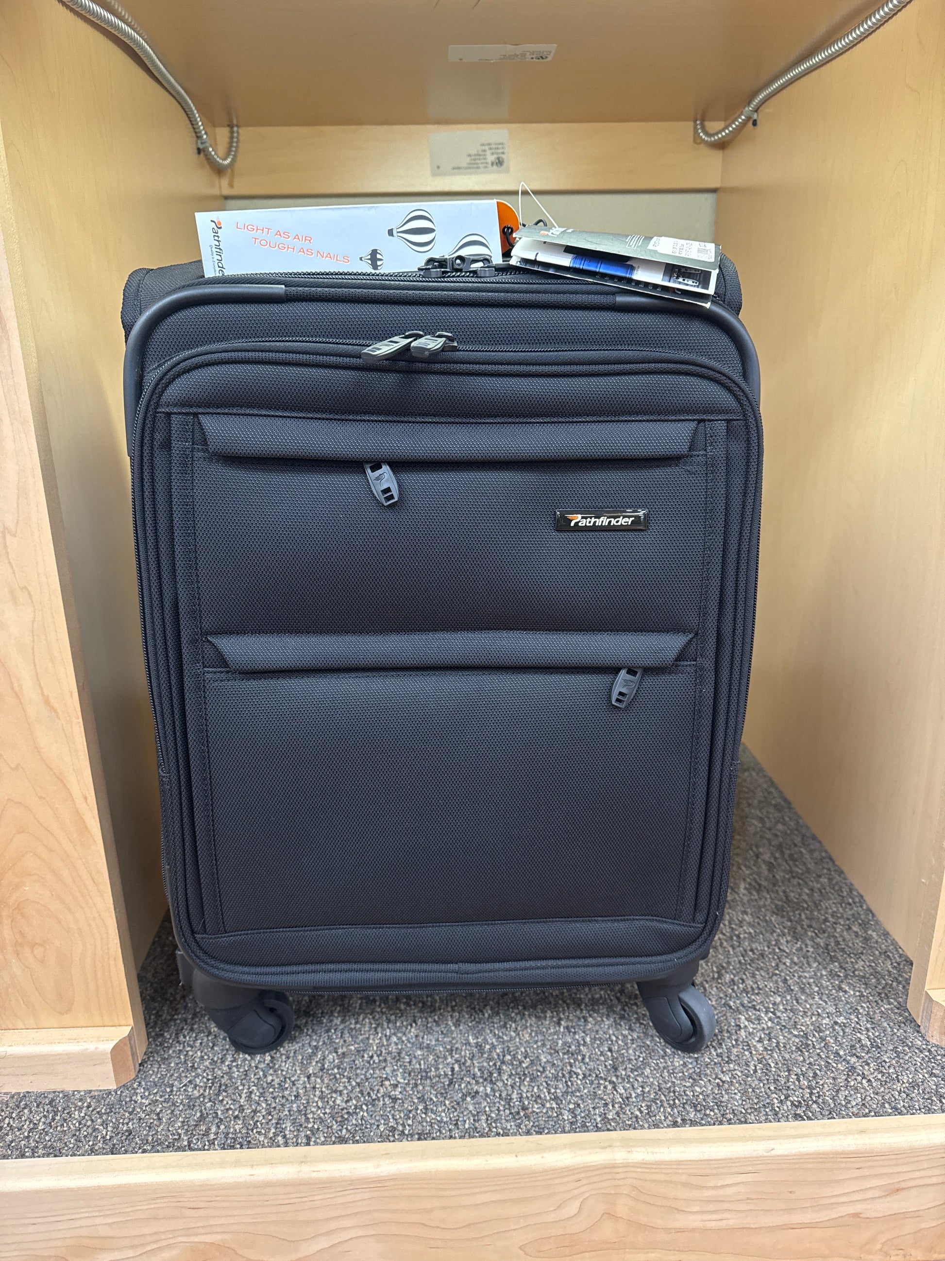 Pathfinder 20” Softside international expandable carry-on spinner Black