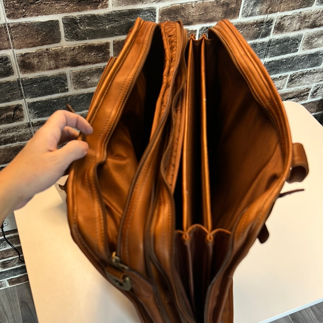 Dorado Leather Expandable Zippered briefcase