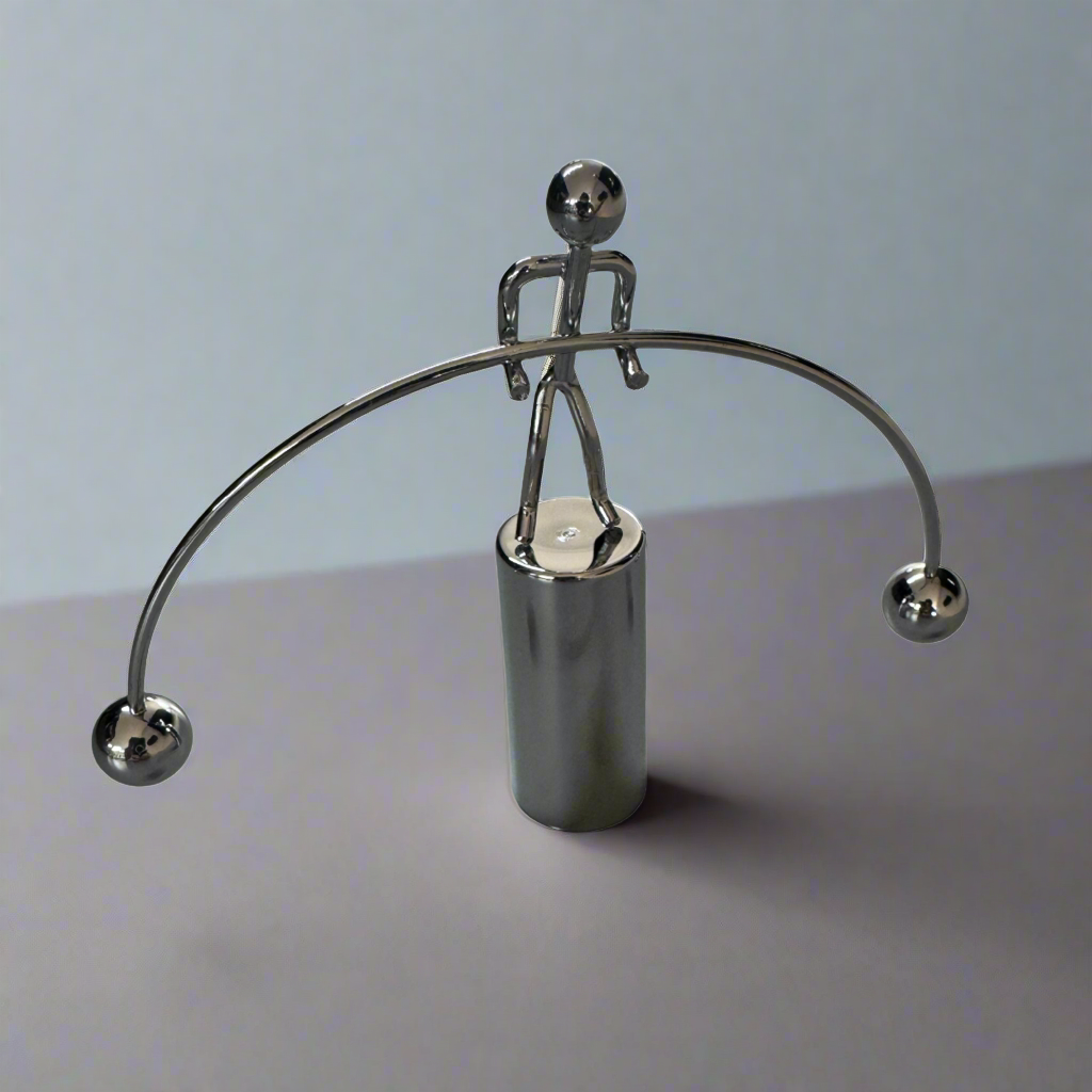 Sunnytech® Mini Steel Dynamic Balancing Desk Ornament Silver