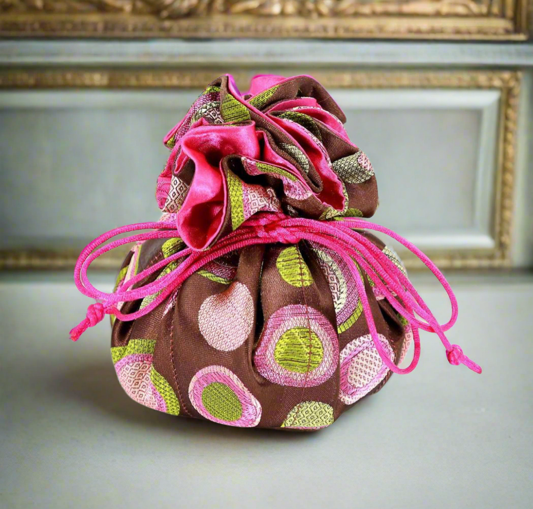 Cathayana Jewelry Pouch Polka Dots- Brown