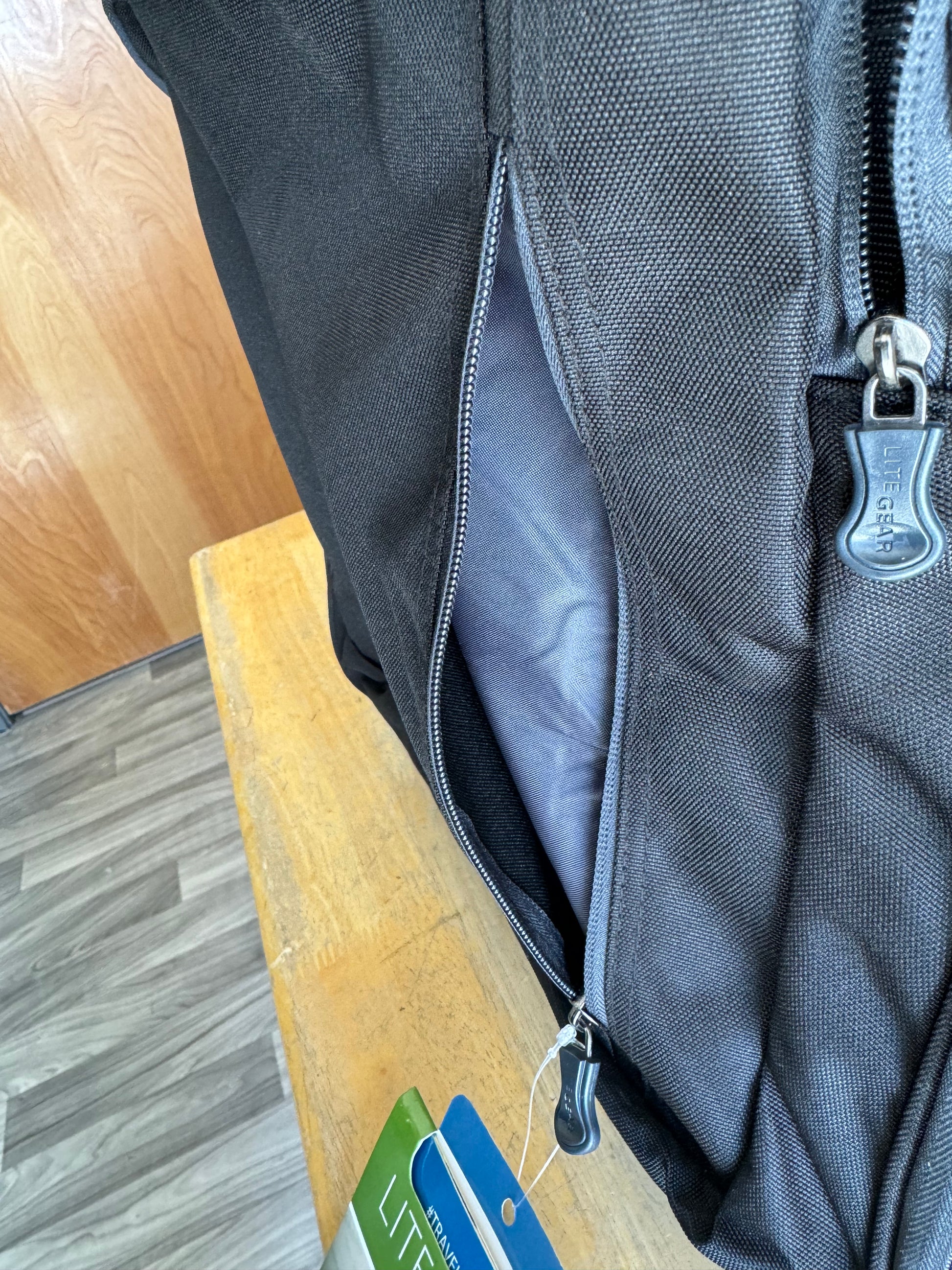 LiteGear- Hybrid 2-Wheeled Softside Underseater- $99.95