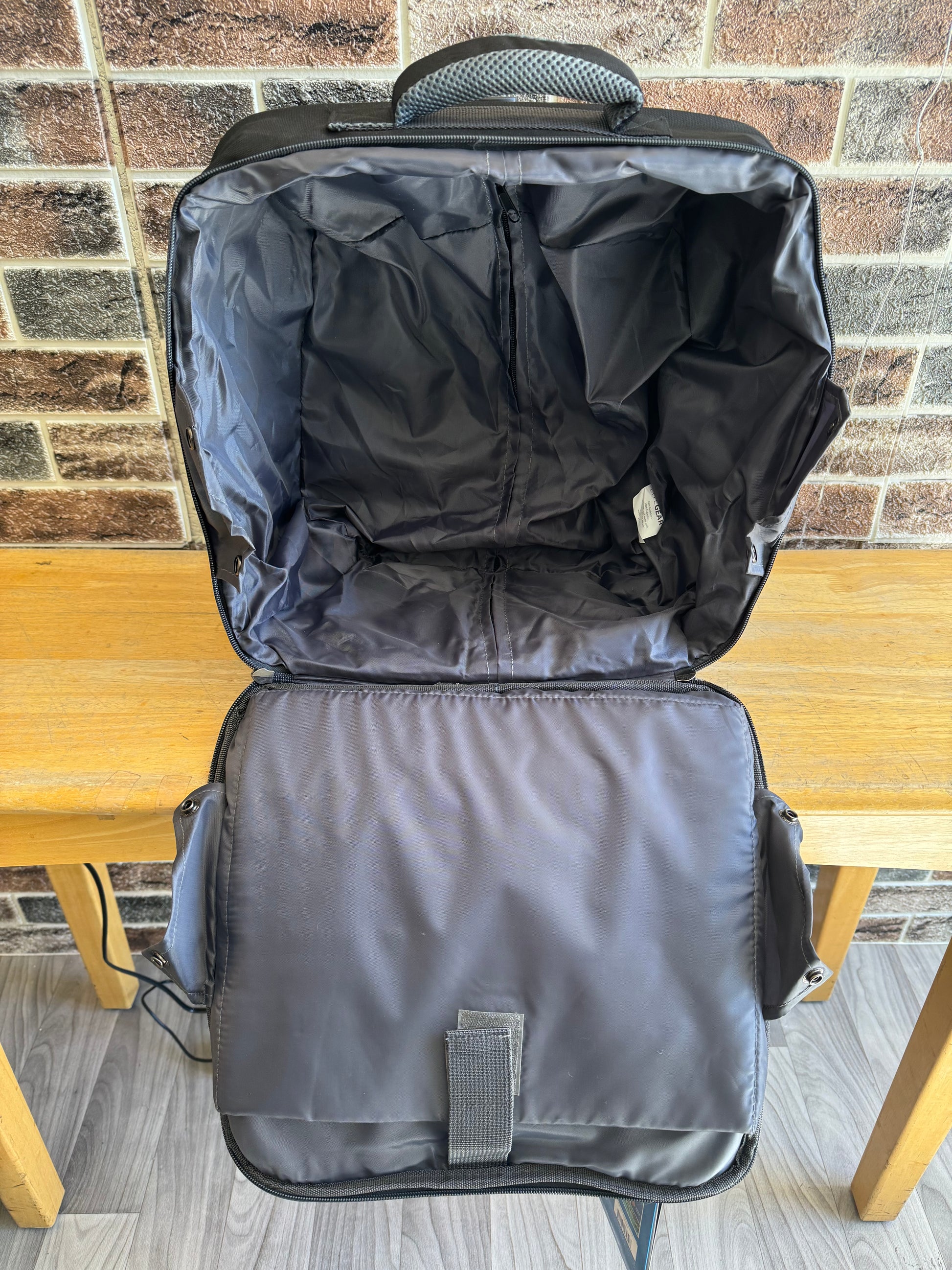 LiteGear- Hybrid 2-Wheeled Softside Underseater- $99.95