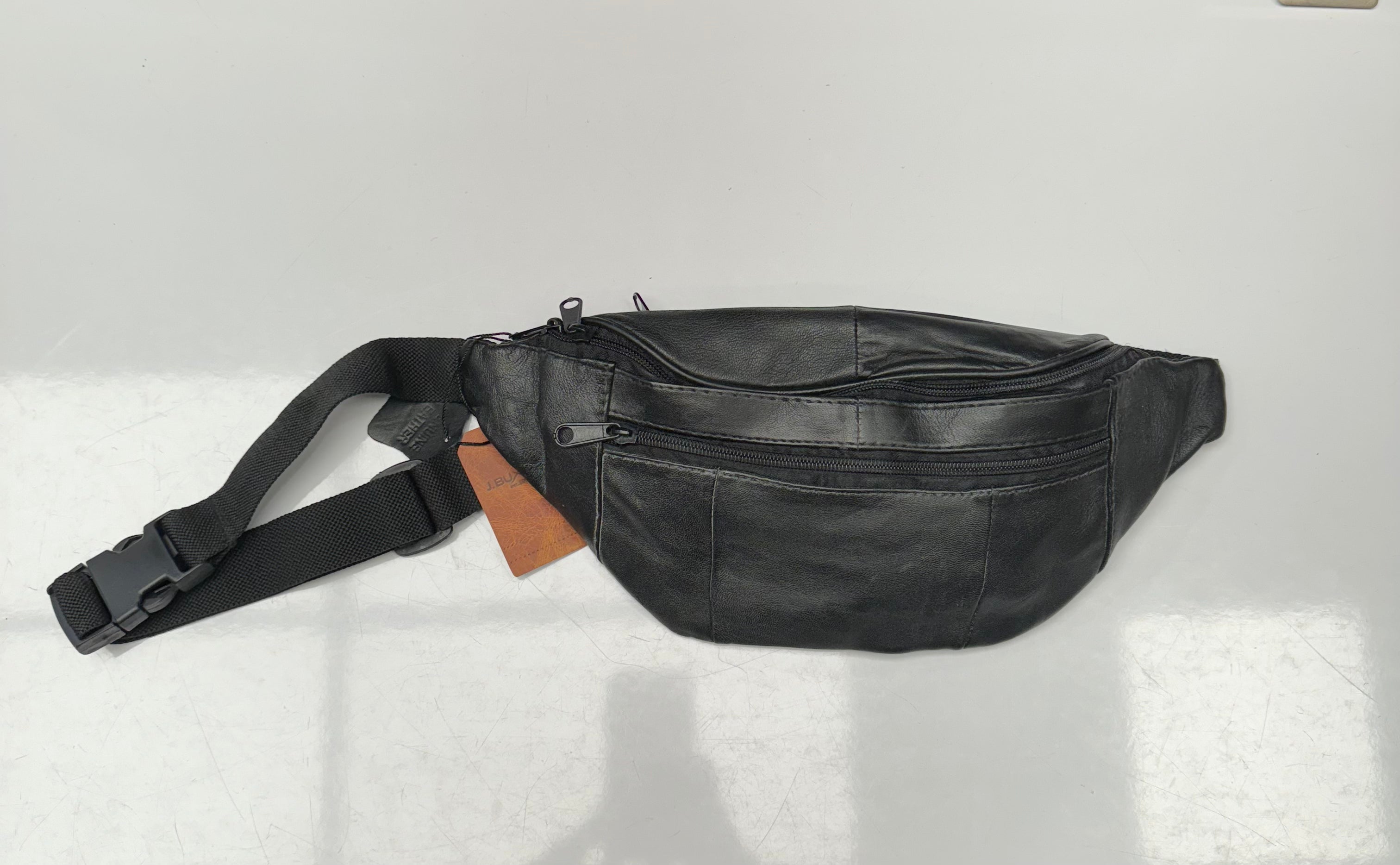 Buxton leather fanny discount pack