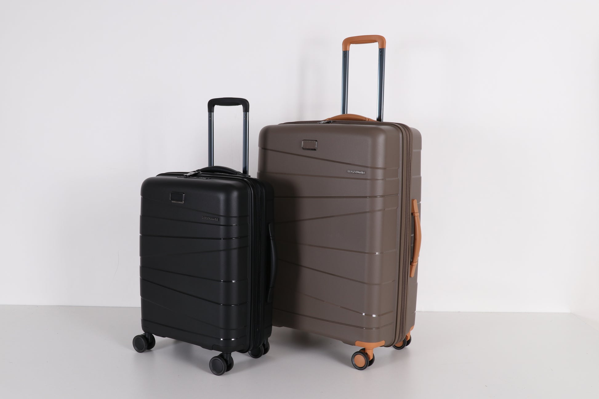 Lieber's Luggage® Legacy Expandable 21" Hardside Carry-On Spinner (Free Monogram, USA Assembled)