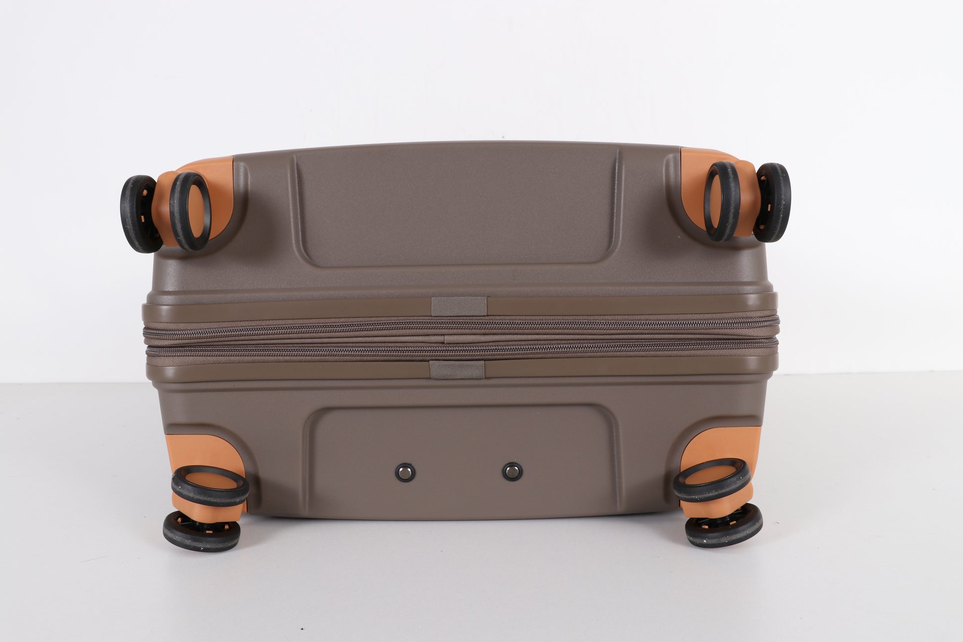 Lieber's Luggage® Legacy Expandable 21" Hardside Carry-On Spinner (Free Monogram, USA Assembled)