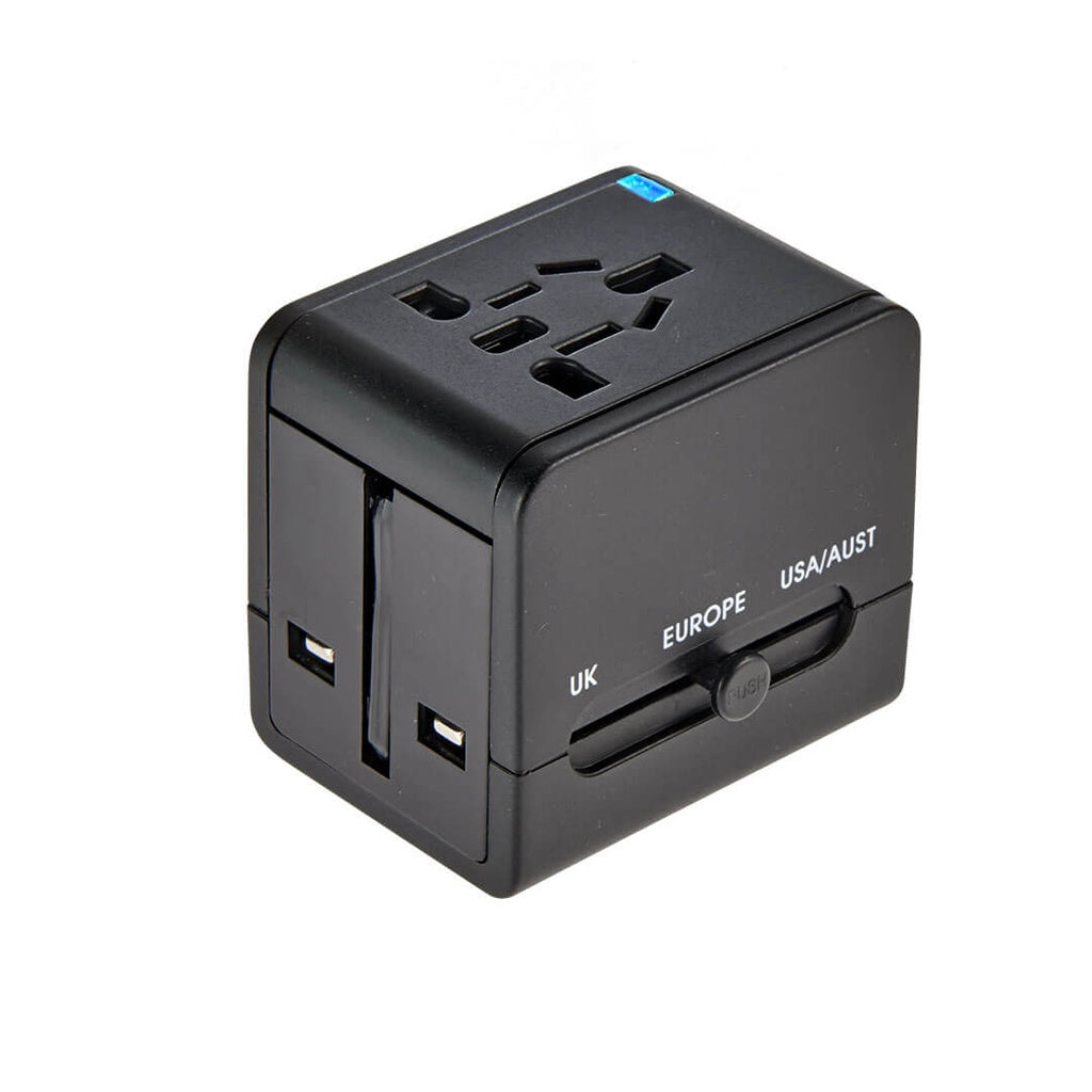 Smooth Trip International Adapter Cube with 1 USB & 1 C port