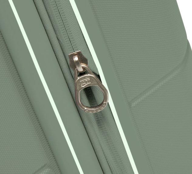 American Tourister Stratum 2.0 Large 32" Hardsided Spinner