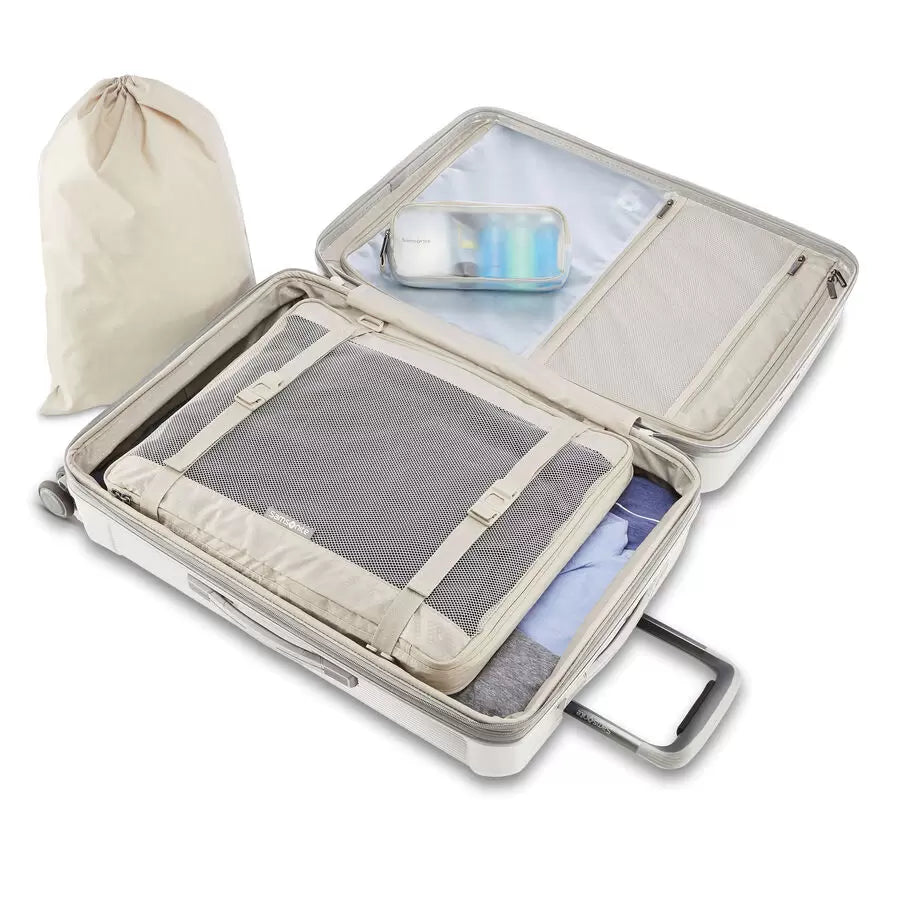 Samsonite SILHOUETTE 17 MEDIUM 28” HARDSIDED SPINNER with FlexPack™ + Suiter/Packing System- FLOOR MODEL