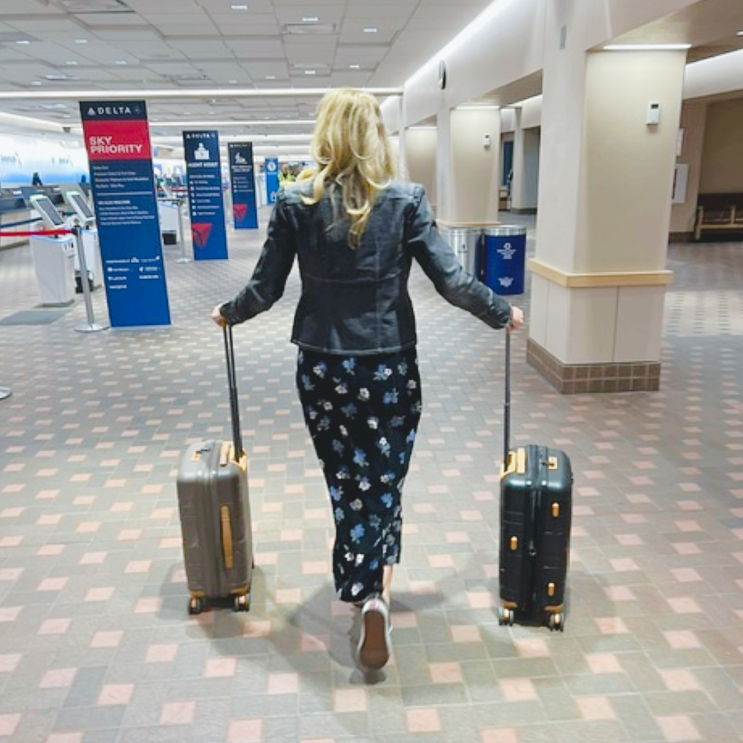 Lieber's Luggage® Legacy Expandable 21" Hardside Carry-On Spinner (Free Monogram, USA Assembled)