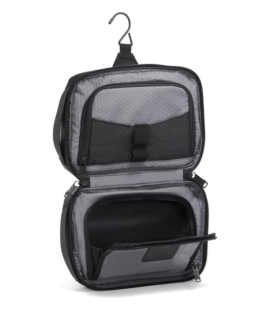 Tumi RESPONSE TRAVEL Hanging Toiletry KIT
