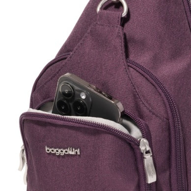 Baggallini Central Park Sling