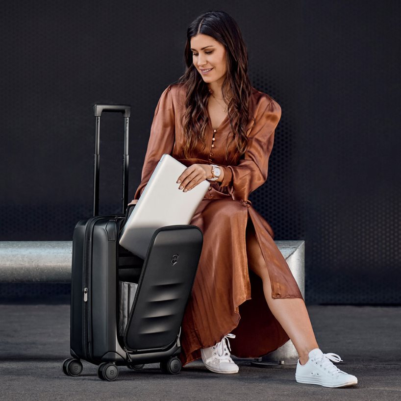 Victorinox Spectra 3.0 Hardside Frequent Flyer Expandable Carry-On Spinner (Free Personalization)