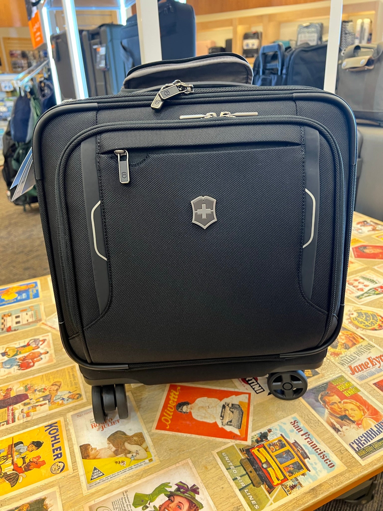 *DISCONTINUED* Victorinox Werks 6.0 Softside Spinner Carry-On Boarding Tote