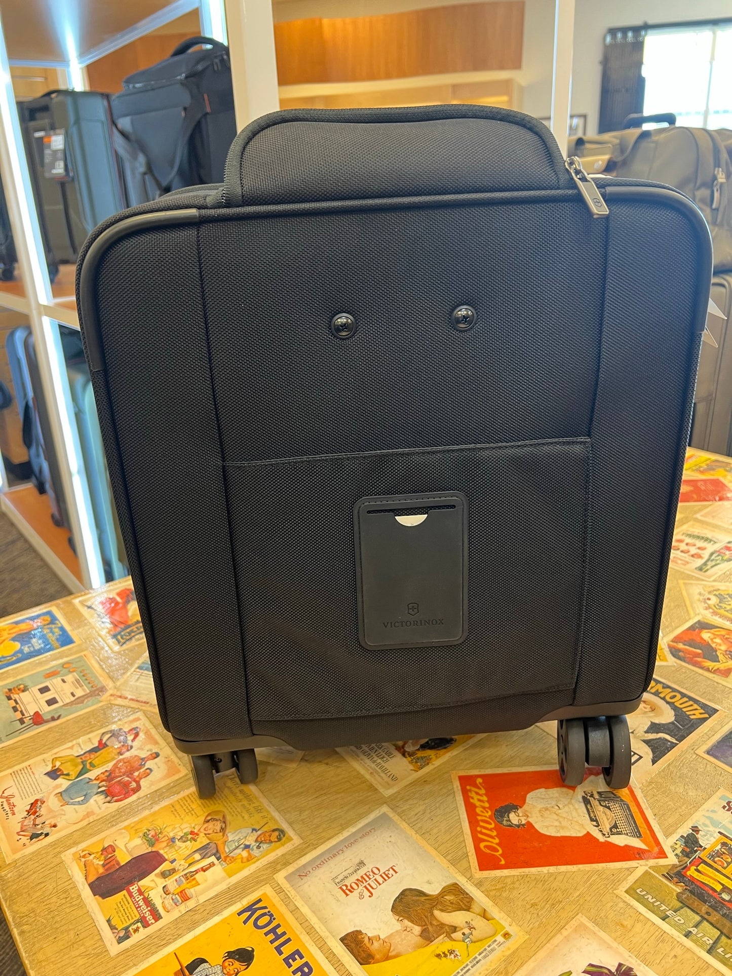 *DISCONTINUED* Victorinox Werks 6.0 Softside Spinner Carry-On Boarding Tote