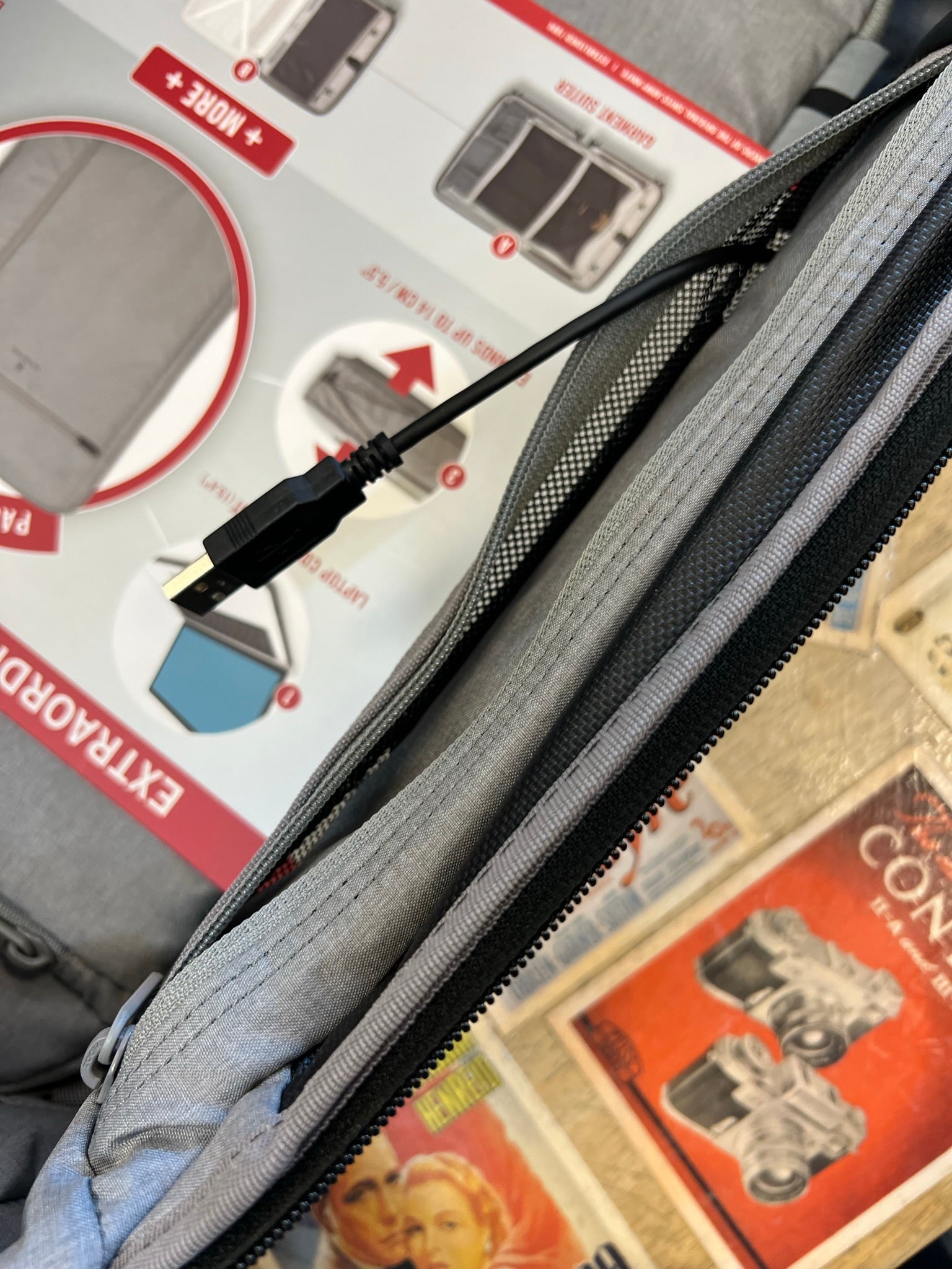 *DISCONTINUED* Victorinox Werks Traveler 6.0 Softside Global Carry-On Spinner