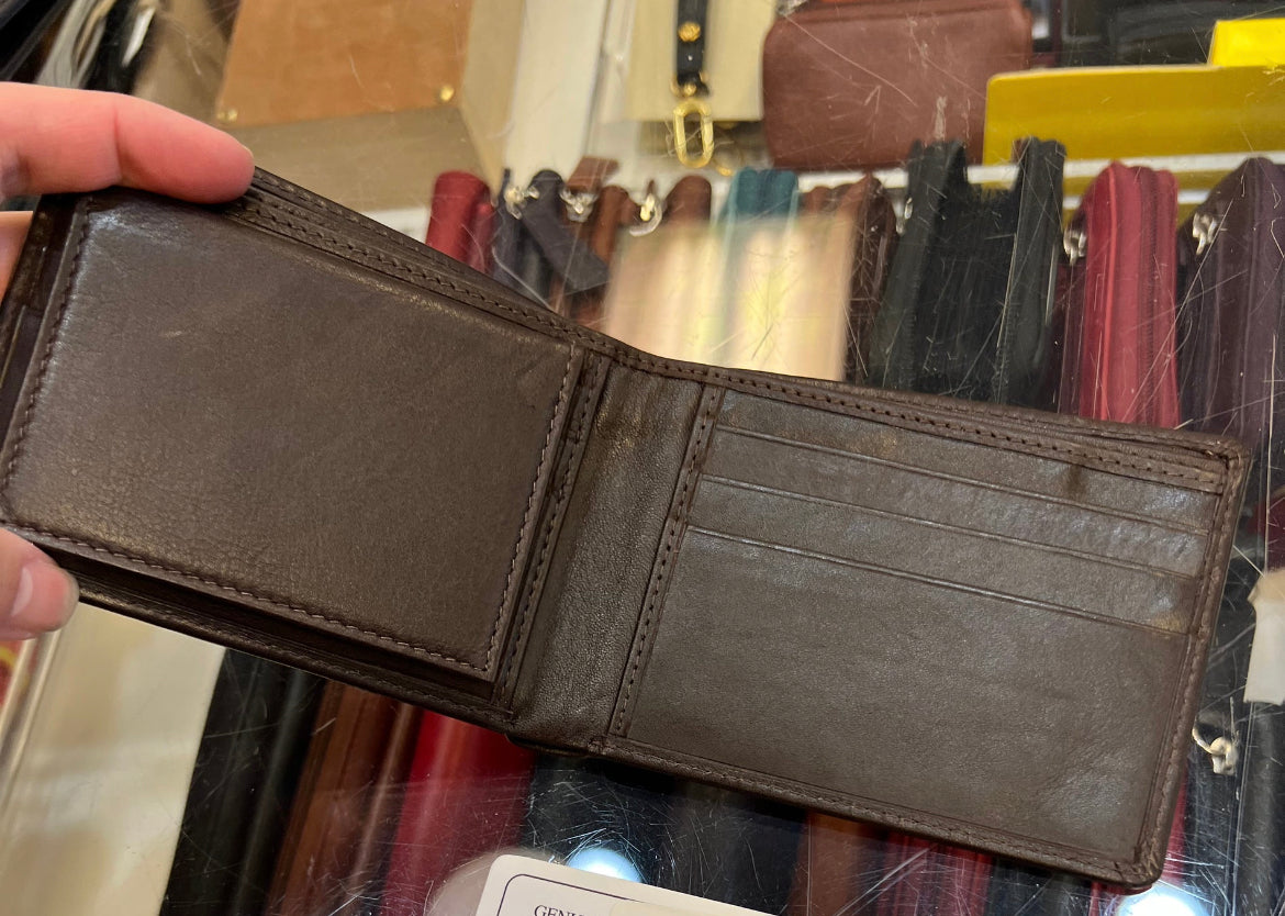 ili RFID Bifold Leather Wallet