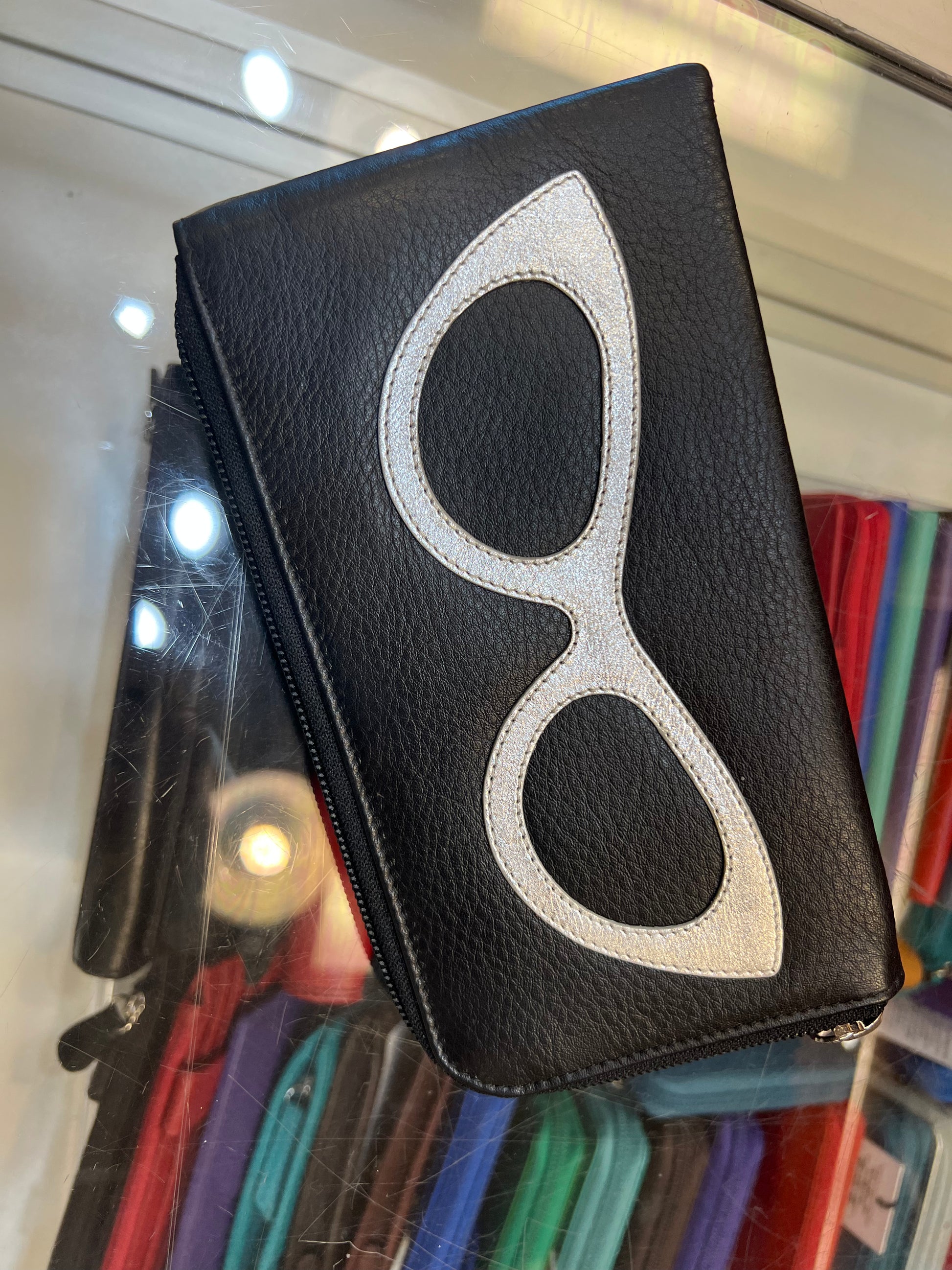 ili New York Large Leather Glasses Case- 6200 Black Silver