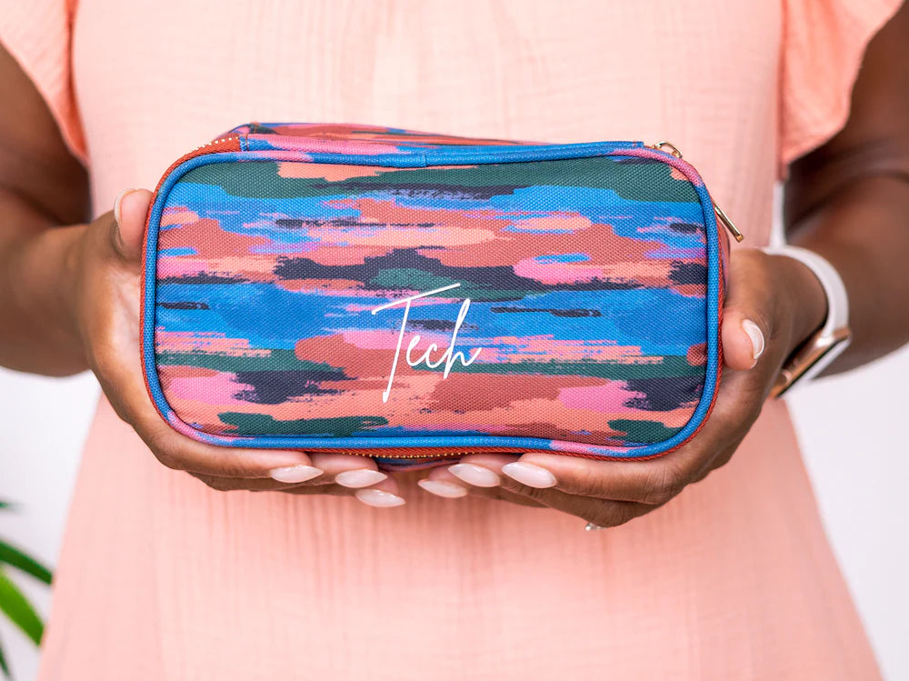 Ms. Jetsetter- Tech Organizer