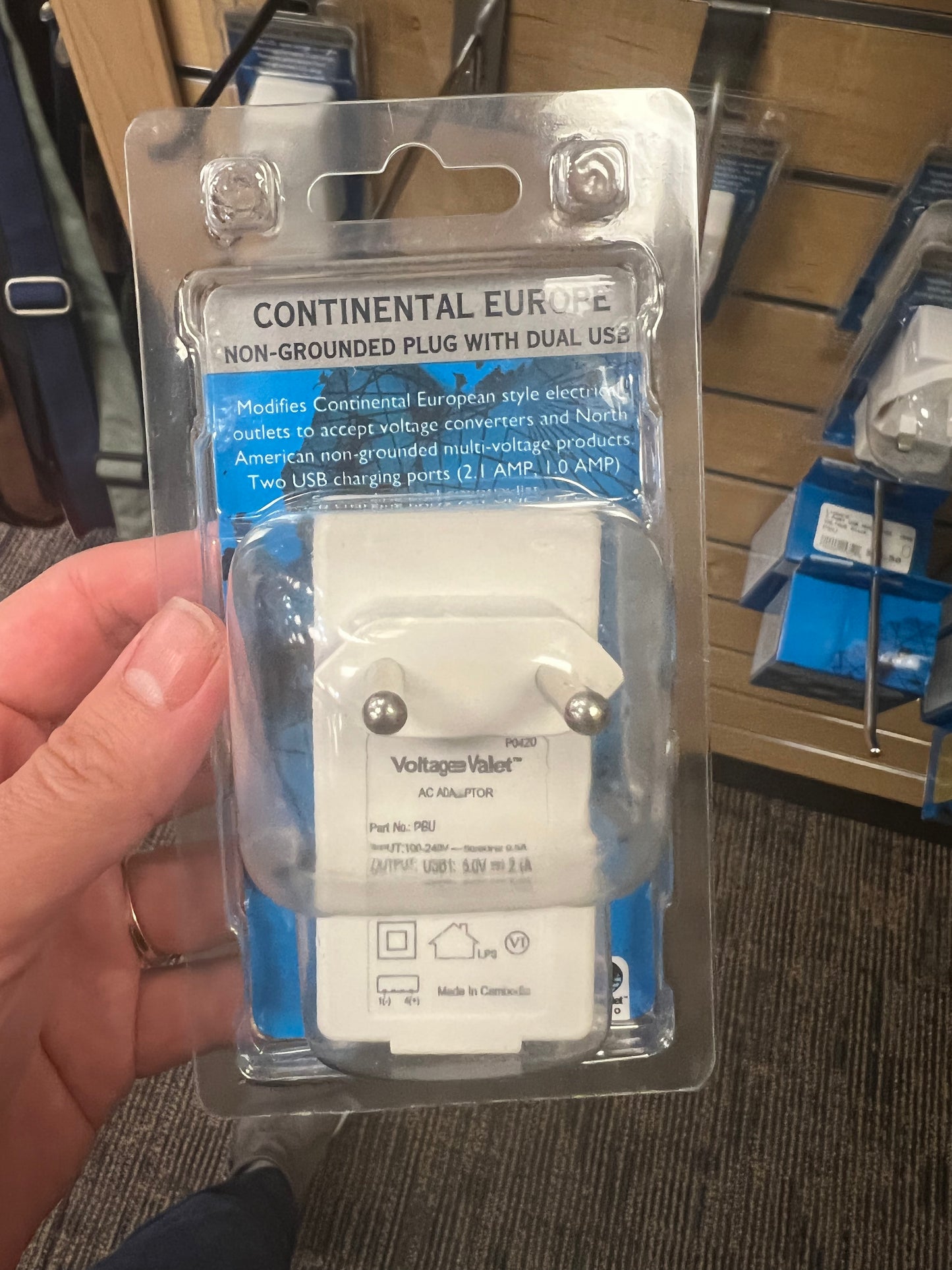 Voltage Valet Nongrounded Type B Adapter with USB-PBU | Continental Europe