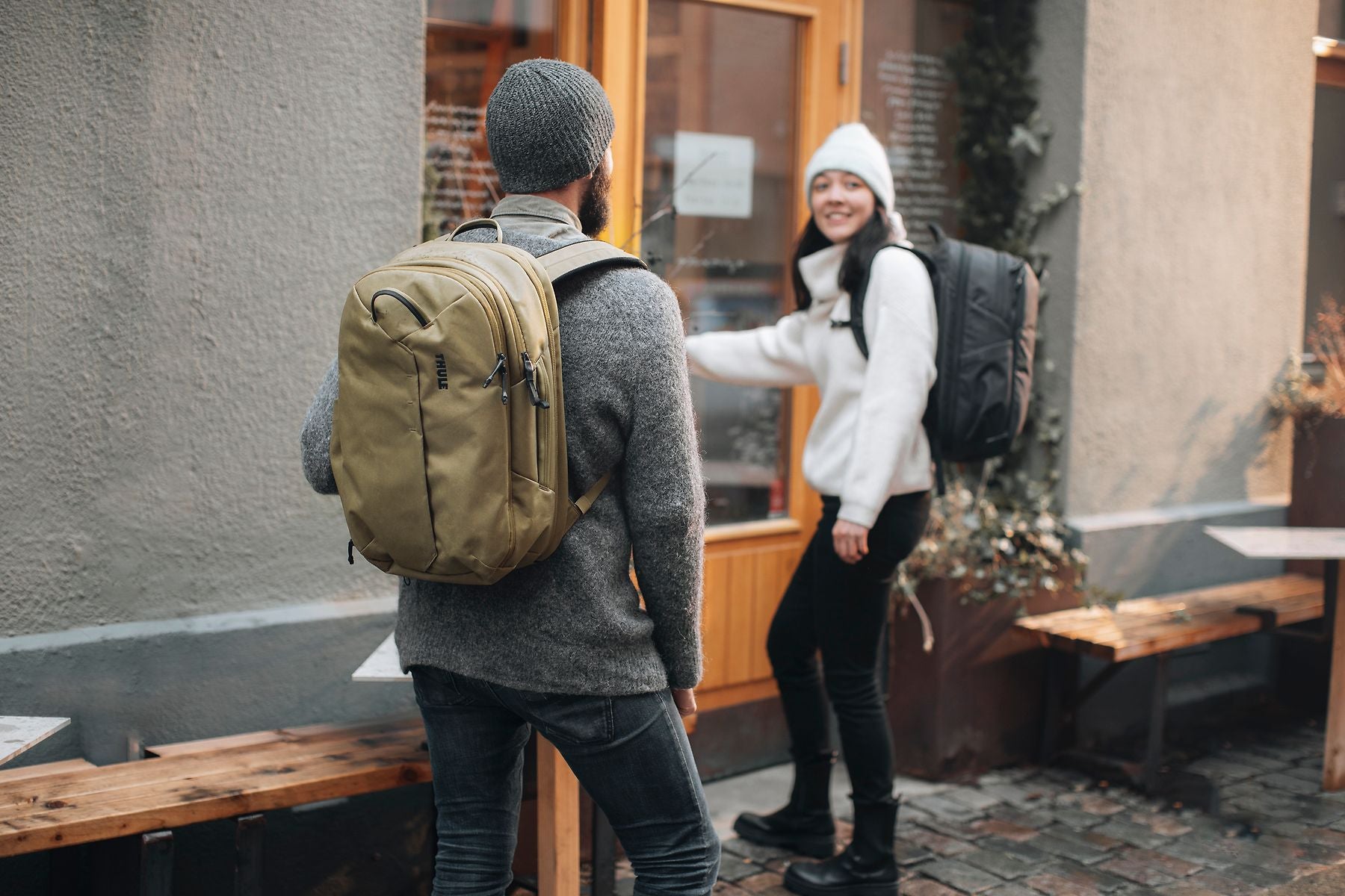 Thule Aion water-resistant travel backpack 28L (Nutria brown)