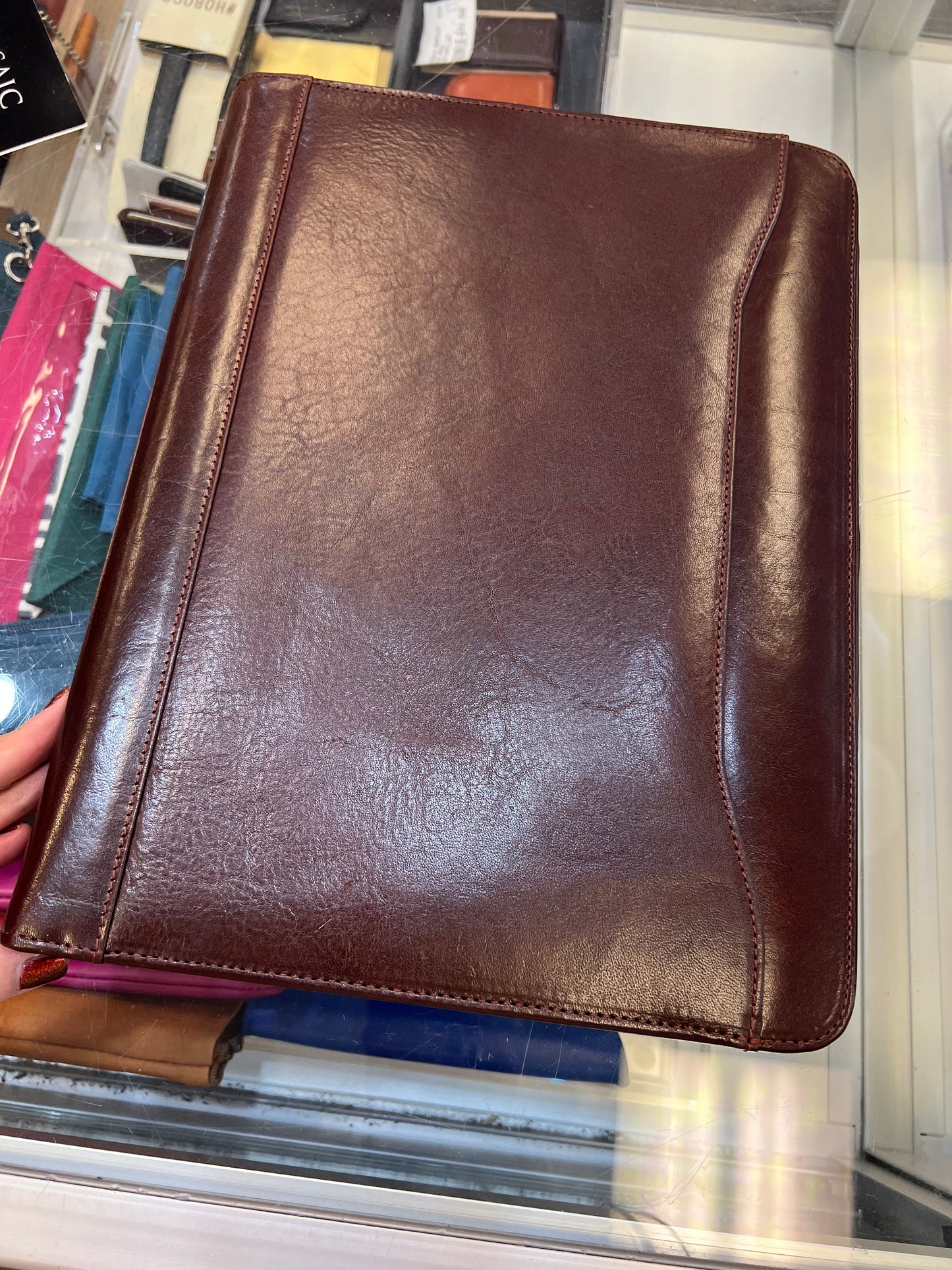 Mosaic Italian Leather Deluxe Padfolio- $80 Castagna