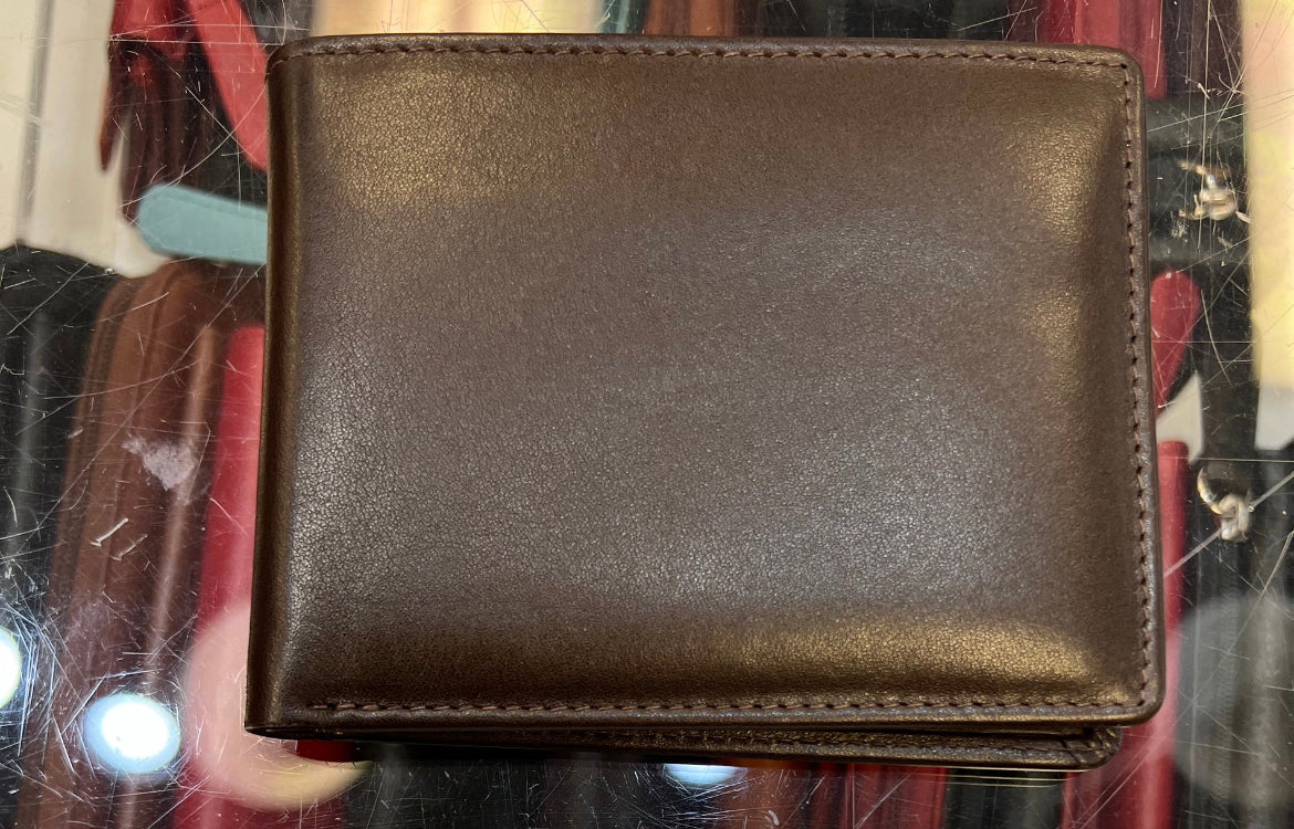 ili RFID Bifold Leather Wallet