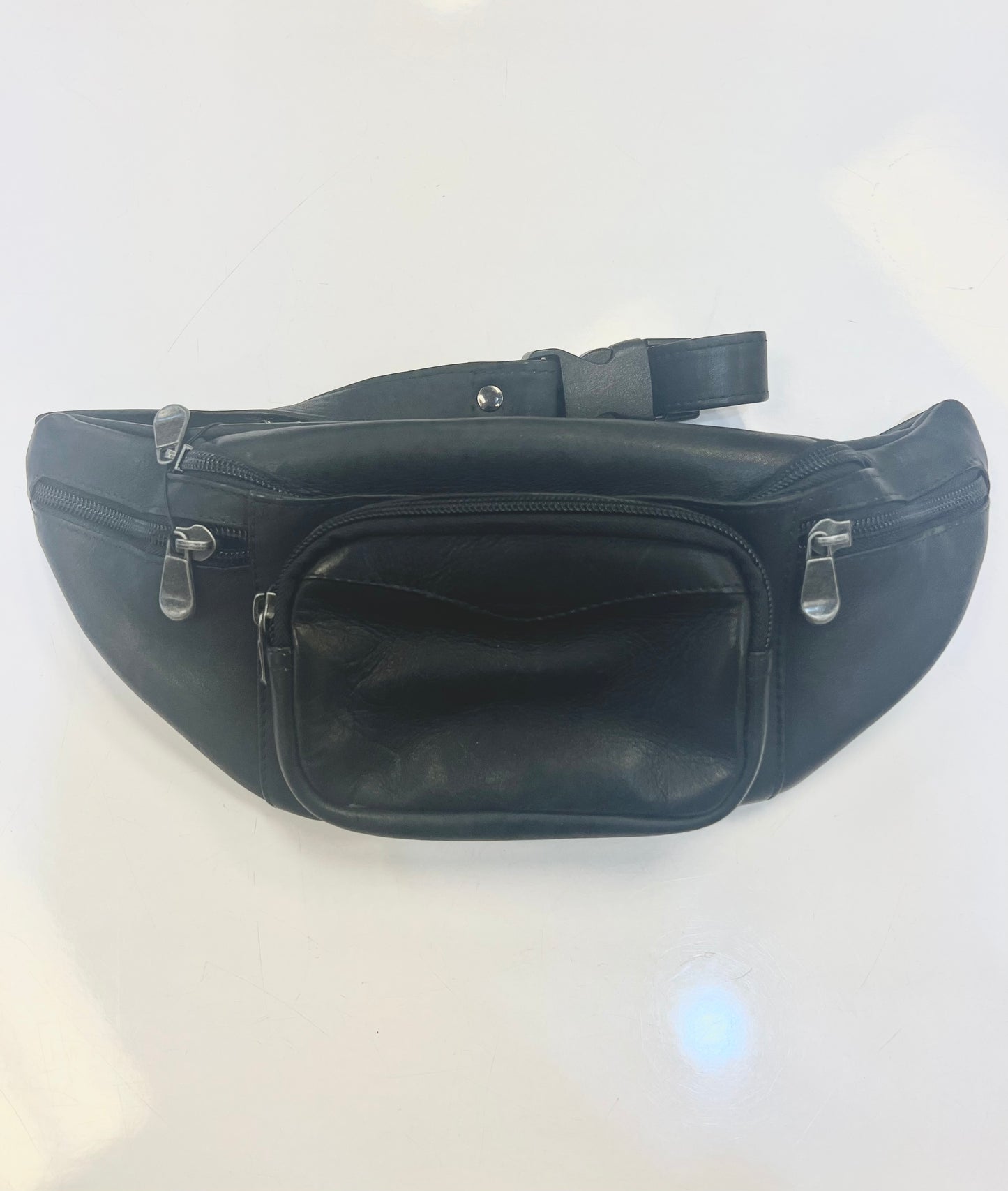 Daytrekr Leather Waist Pack Black
