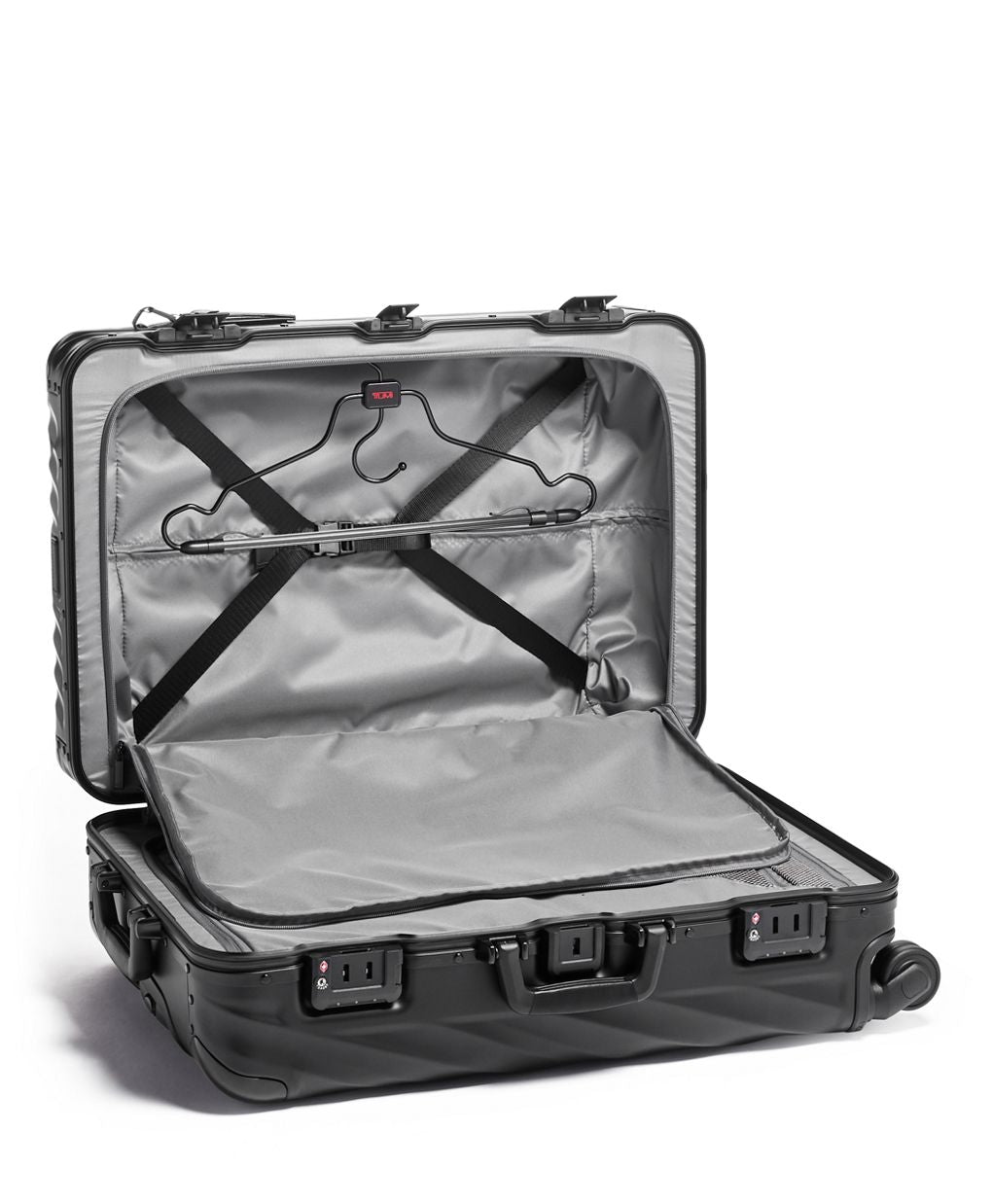 TUMI 19 DEGREE ALUMINUM 26” Short Trip Hardside Spinner