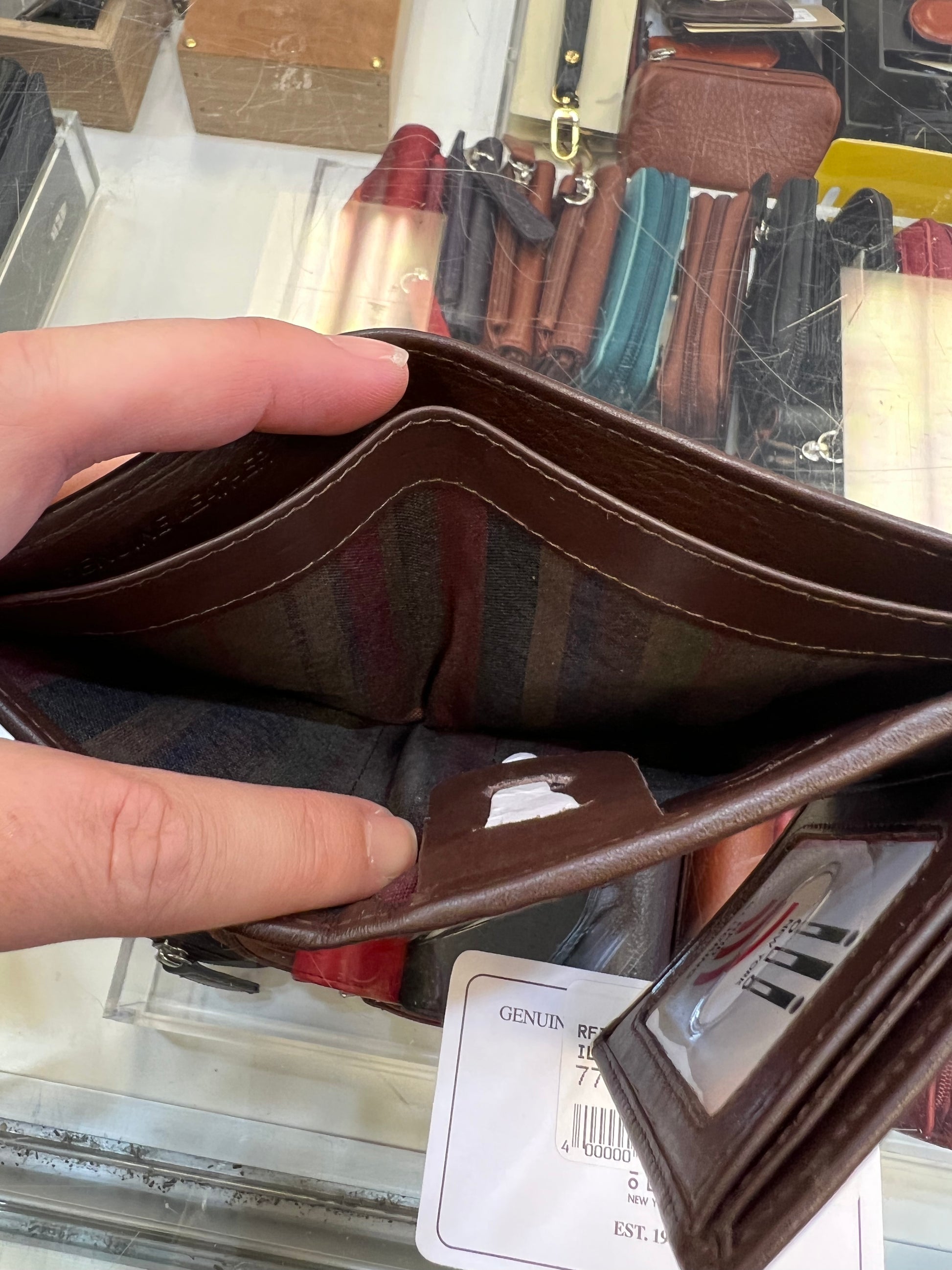 ili New York RFID Trifold Leather Wallet (Brown)