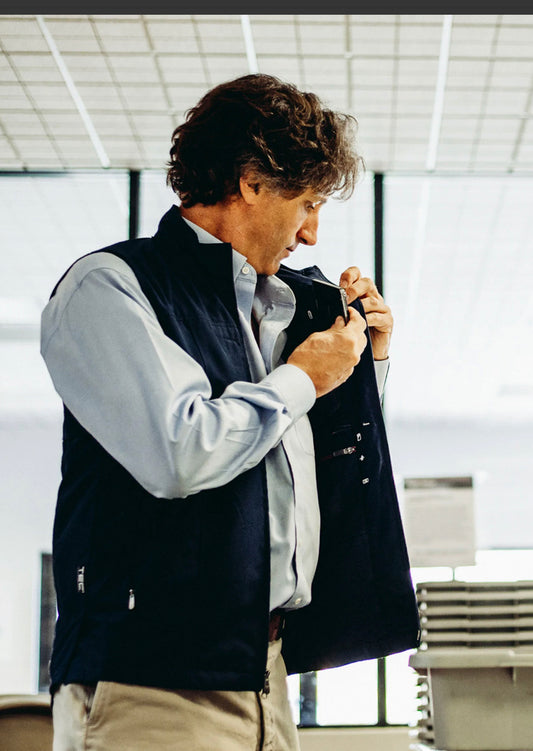 Scott e Vest RFID Water Repellant Travel Vest for Men (in black, size medium- last one in stock!)