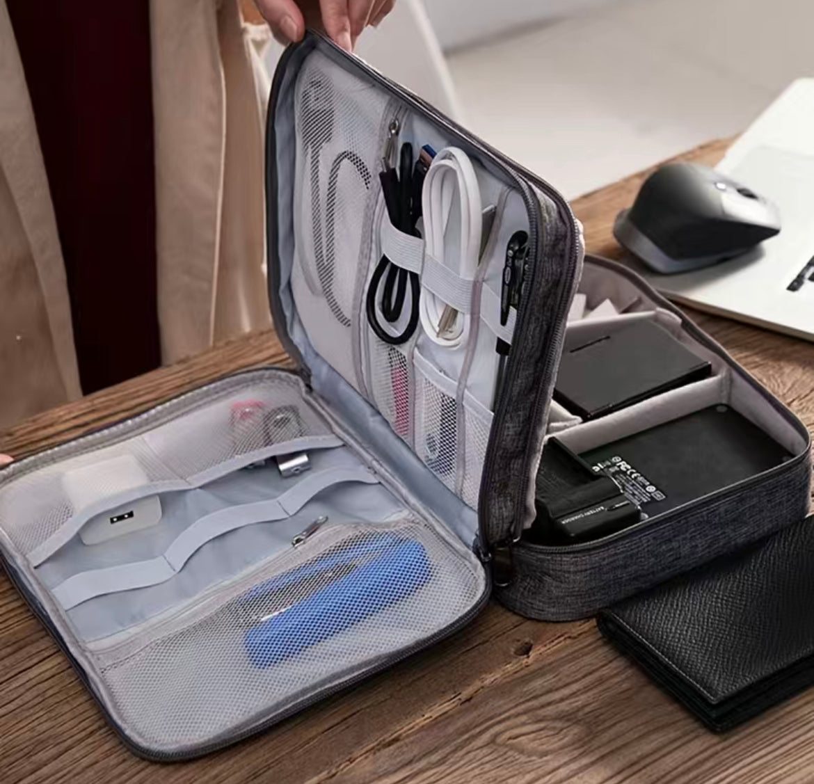 Deluxe Travel Accessories/Electronics Organizer