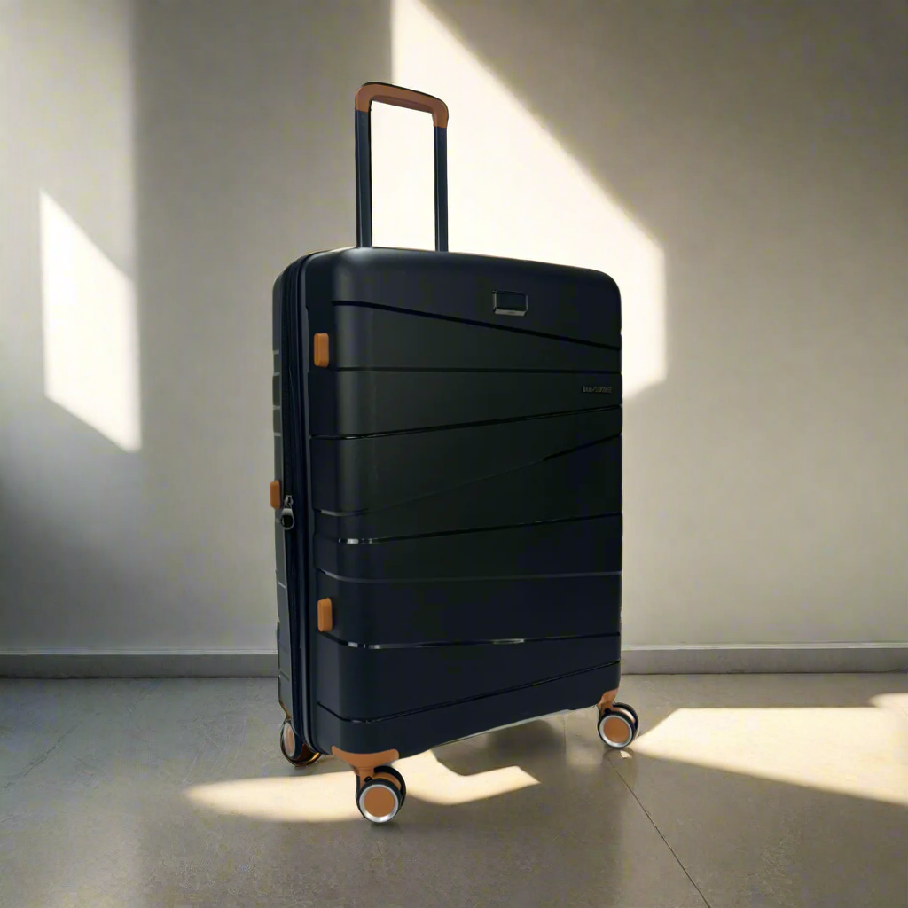 Lieber's Luggage® Legacy Expandable 28" Hardsided Checked Spinner