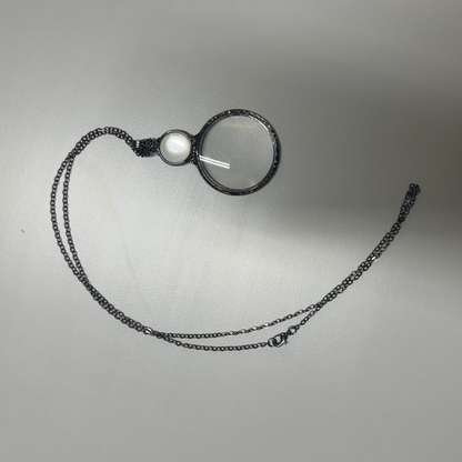 Acrylic & Glass Necklace Magnifier White