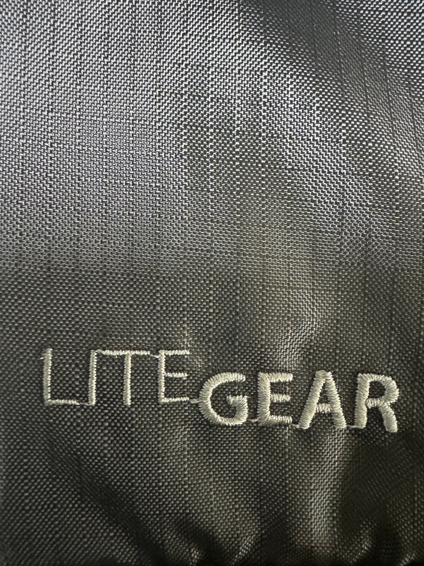 LiteGear- Unisex Sling w/ RFID pocket