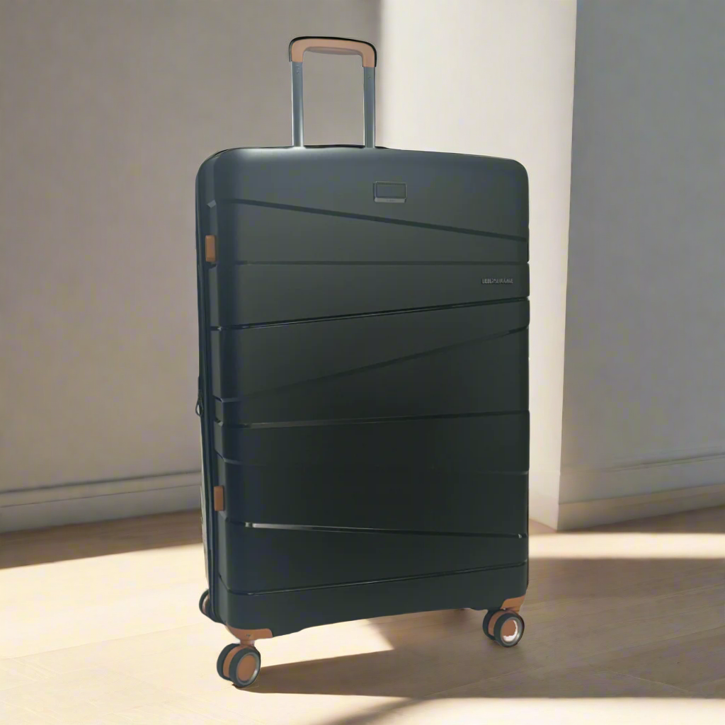 Lieber's Luggage® Legacy Expandable 31" Hardside Spinner (Free Monogram, USA Assembled) Black