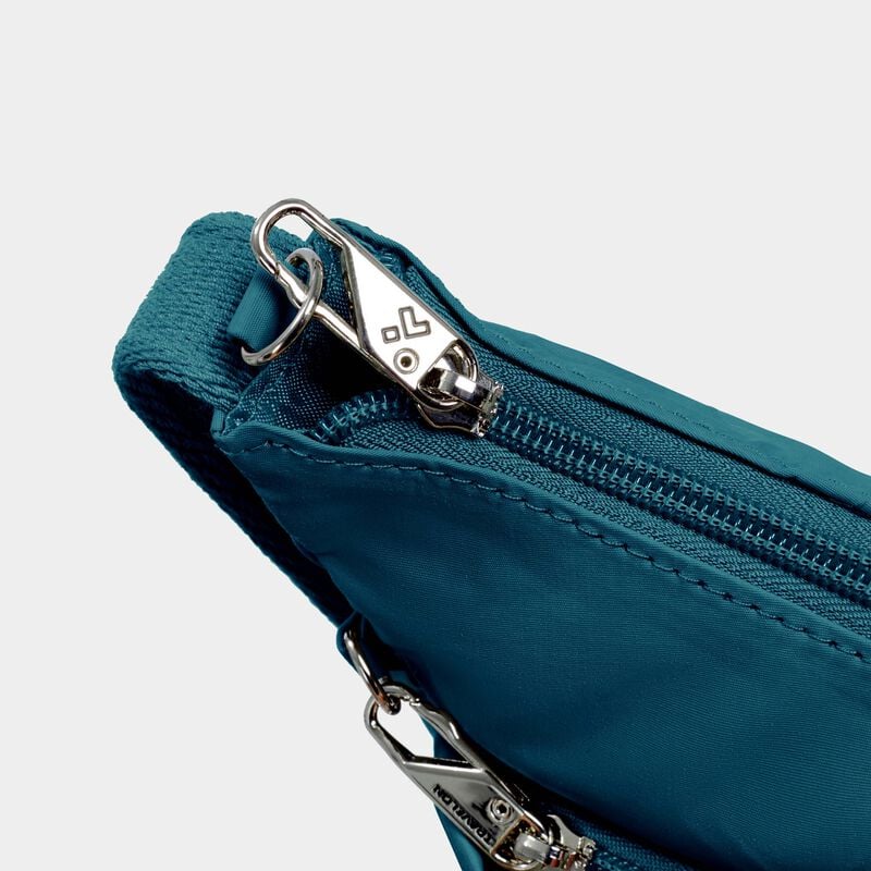 Travelon Roam RFID Anti-Theft Medium Crossbody