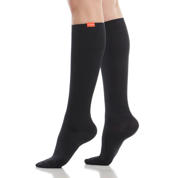 VIM & VIGR 15-20 Mmhg Moisture-Wick Nylon Compression Socks Solid