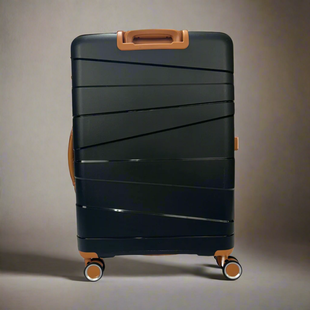 Lieber's Luggage® Legacy Expandable 28" Hardsided Checked Spinner