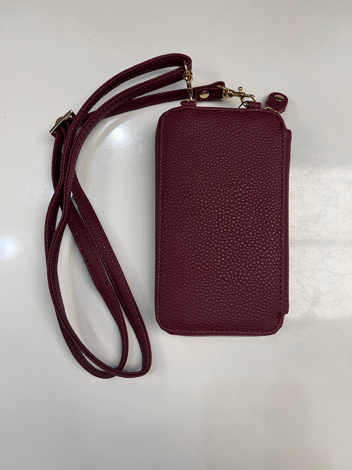 A la venta- Julia Buxton Vegan Leather RFID Everywhere Crossbody Bolso tipo billetera para teléfono celular