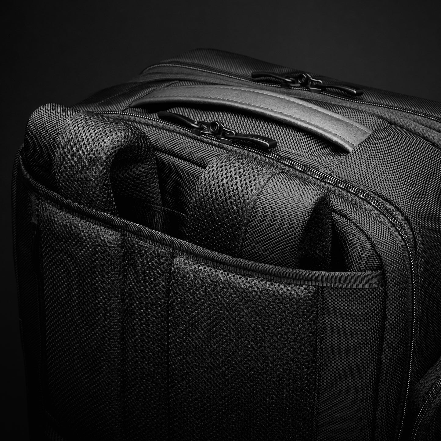 Briggs & Riley Baseline Medium Convertible Backpack with laptop compartment and trolley passthrough