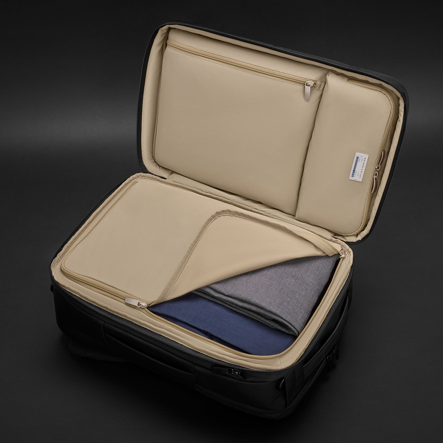 Briggs & Riley Baseline Medium Convertible Backpack with laptop compartment and trolley passthrough