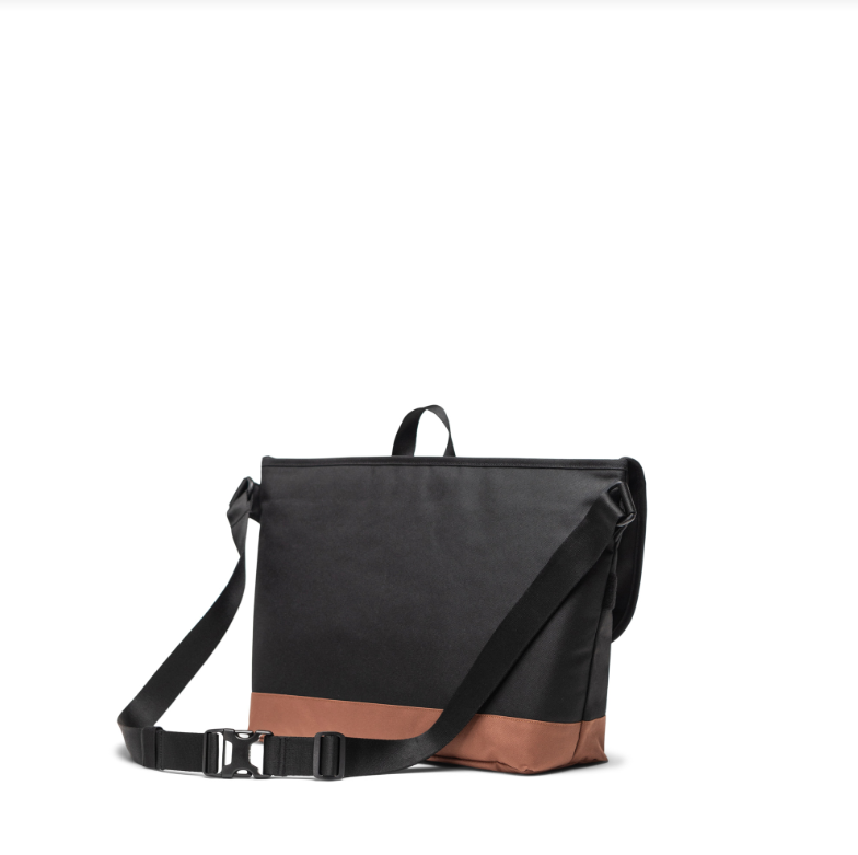 Herschel Cove Messenger Bag (22.5 L)