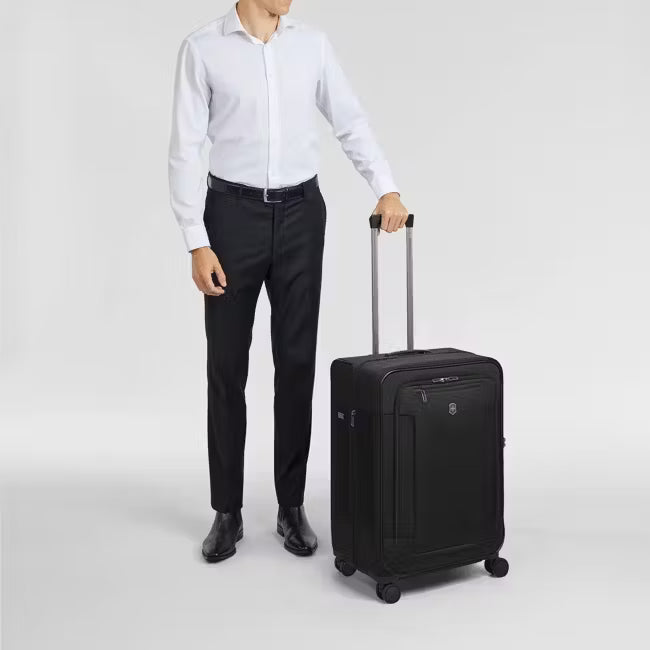 Victorinox Werks 7.0 Medium Softsided Spinner