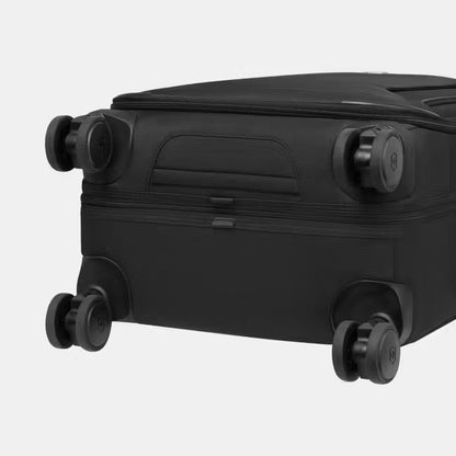 Victorinox Werks 7.0 2-Wheeled Garment Bag
