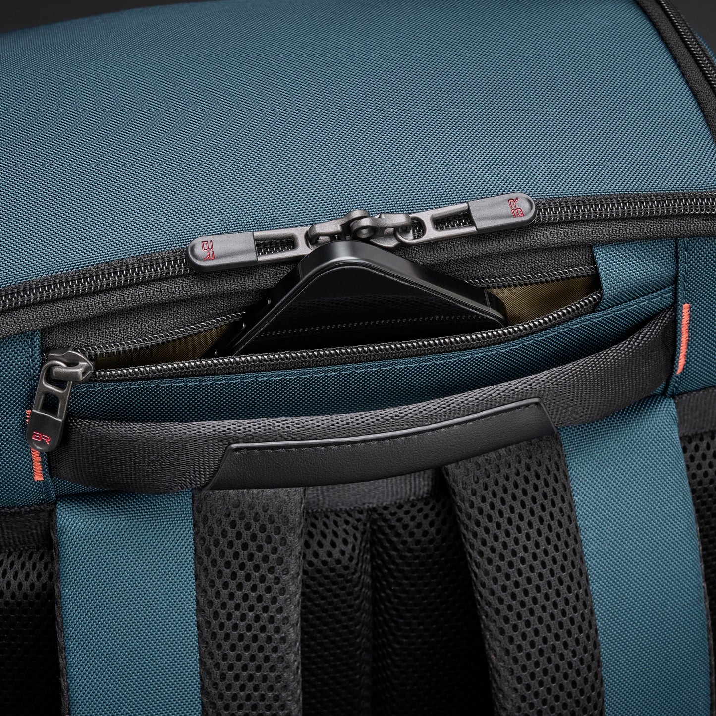 Briggs & Riley ZDX U-Zip Travel Backpack with laptop compartment and trolley passthrough